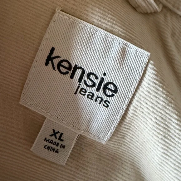 Kensie Jeans Light Tan Button-Up Women’s Corduroy Shirt - Picture 4 of 5